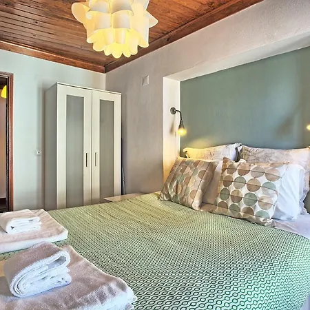 Апартаменти Myplacelisbon - Alfama River View *